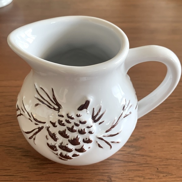 Sugar and Creamer Set - Picture 4 of 6